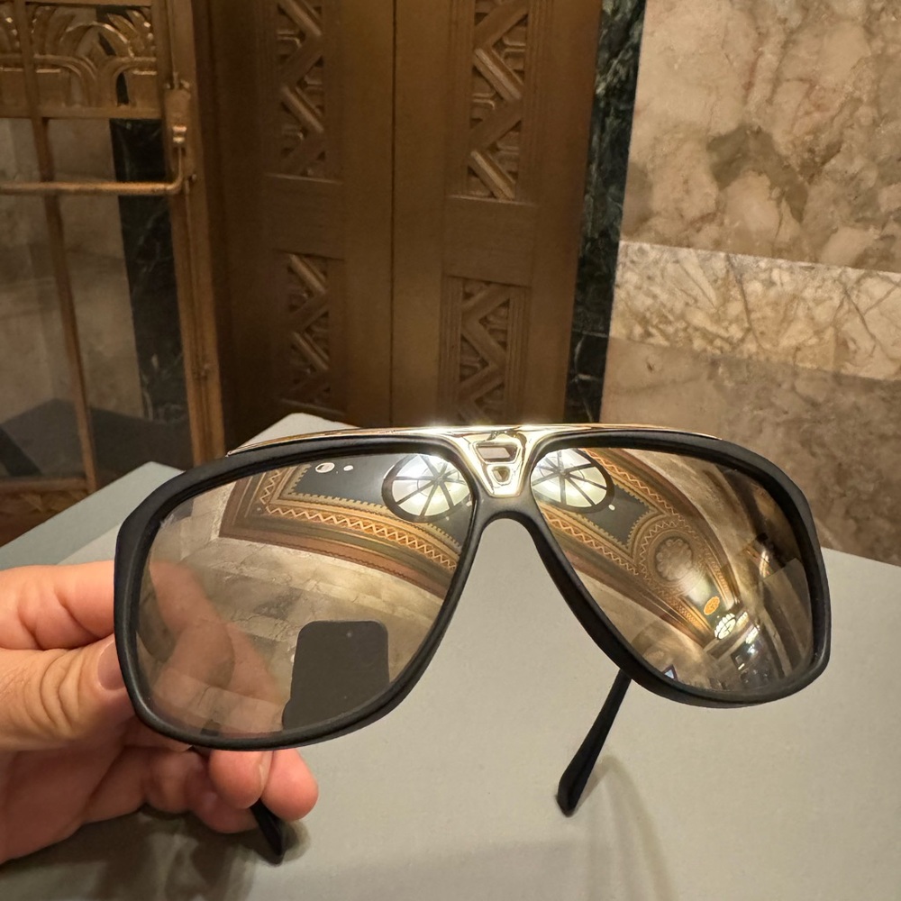 Louis Vuitton sunglasses z0843w931 - Picture 6 of 12